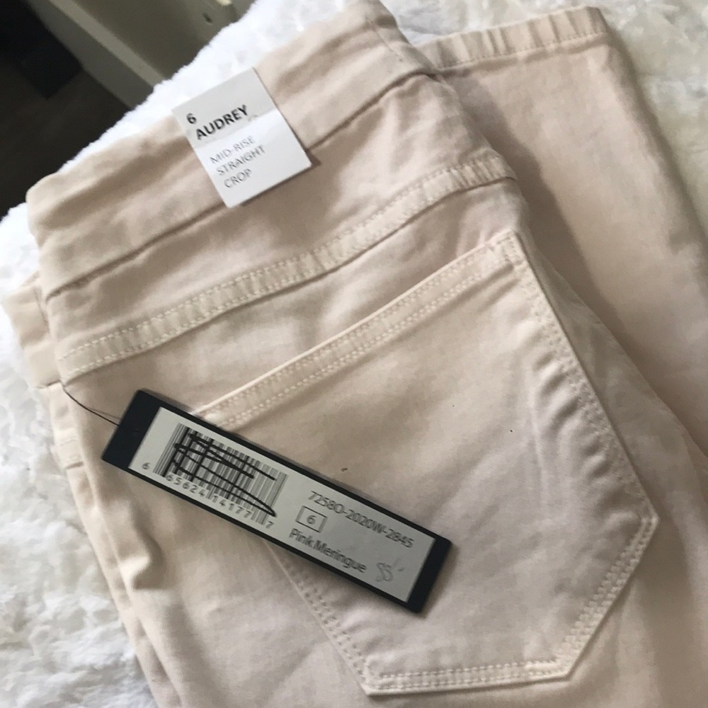 Tribal Jeans - Audrey Mid Rise Straight Crop